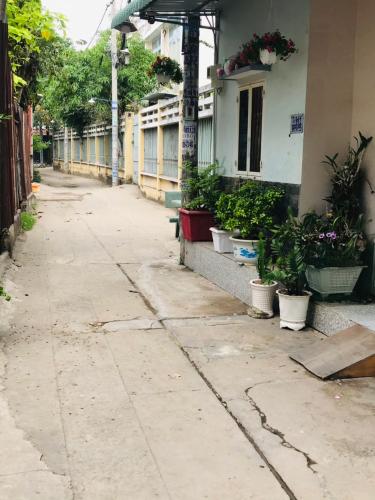 Đường hẻm nhà phố Nguyễn Duy Cung, Gò Vấp Nhà phố hướng Bắc, hẻm trước nhà thông thoáng 1 trục 4m.