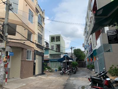 Đường hẻm nhà phố Quận Tân Phú Nhà phố Q.Tân Phú hướng Tây diện tích sử dụng 172.8m2, đầy đủ nội thất.