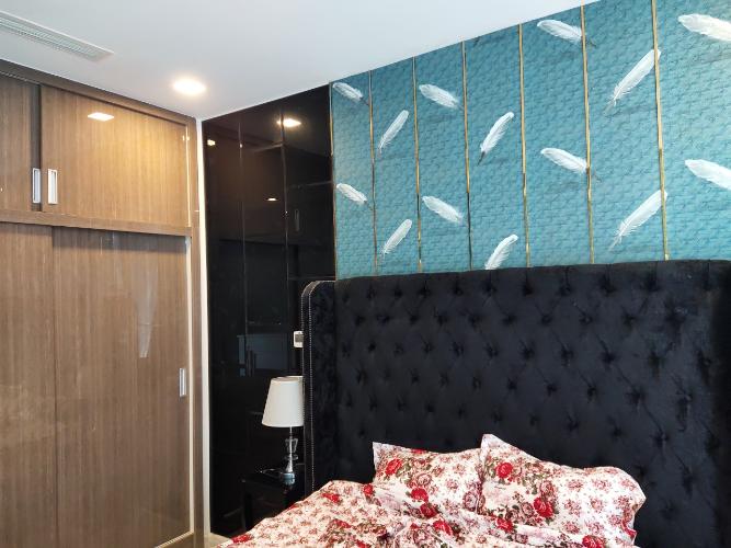 phòng ngủ Vinhomes Golden River Căn hộ 1 phòng ngủ Vinhomes Golden River đầy đủ nội thất, tầng trung