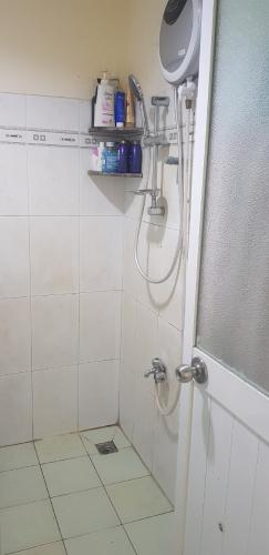 Phòng tắm , Căn hộ chung cư Lê Thành , Quận Bình Tân Căn hộ chung cư Lê Thành tầng 14 view thoáng mát, đầy đủ nội thất.