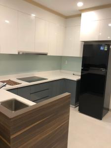  Phòng bếp   Bán căn hộ The Gold View thuộc tầng cao, 2 phòng ngủ, diện tích 85m2, đầy đủ nội thất.