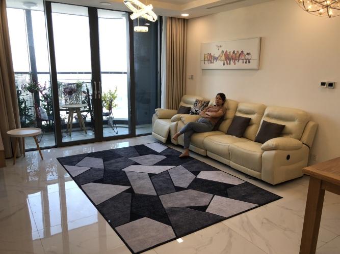  Căn hộ Vinhomes Central Park có 2 phòng ngủ, bàn giao nội thất đầy đủ.