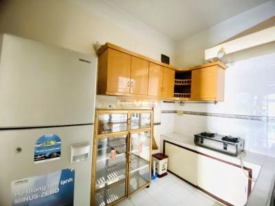 Phòng bếp căn hộ Ngô Tất Tố, Bình Thạnh Căn hộ Ngô Tất Tố tầng thấp view Landmark 81, cửa hướng Đông Nam.