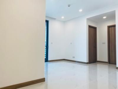 Phòng khách căn hộ Sunwah Pearl, Bình Thạnh Căn hộ Sunwah Pearl cửa hướng Tây Bắc view thoáng mát, nội thất cơ bản.