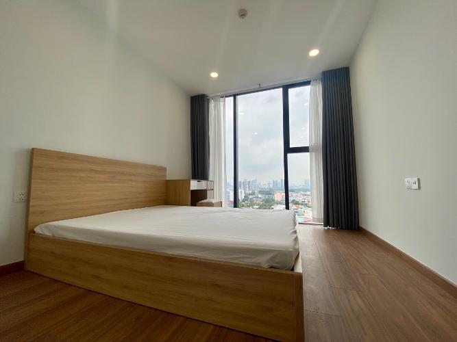 Phòng ngủ Eco Green Saigon Căn hộ Eco Green Saigon đầy đủ tiện nghi, view thành phố.