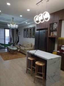 Nội thất Saigon South Residence   Căn hộ Saigon South Residence tầng cao view đón gió mát, đầy đủ nội thất.