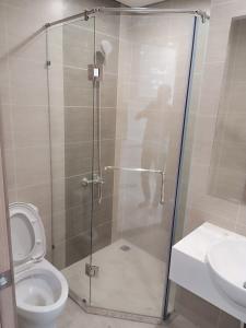Nhà wc căn hộ Vinhomes Grand Park Căn hộ Vinhomes Grand Park đầy đủ nội thất, view nội khu.
