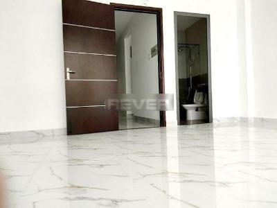 Nhà phố Quận 7 Nhà phố có sổ đỏ diện tích 94m2, khu dân cư văn minh và yên tĩnh.