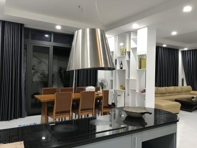 Biệt thự Quận 2 Biệt thự diện tích 165m2 được thiết kế sang trọng, bàn giao nội thất cơ bản.