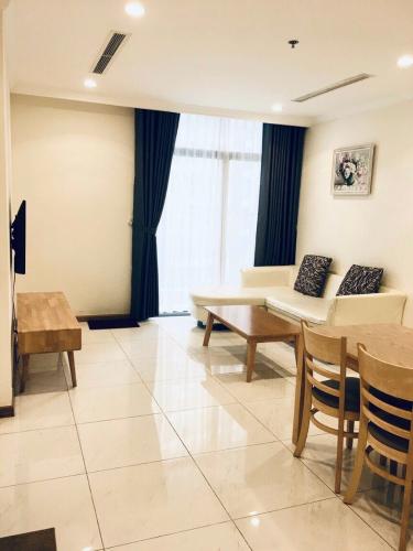 Căn hộ Vinhomes Central Park Bình Thạnh Căn hộ Vinhomes Central Park tầng 26 nội thất đầy đủ, ban công hướng Đông Nam