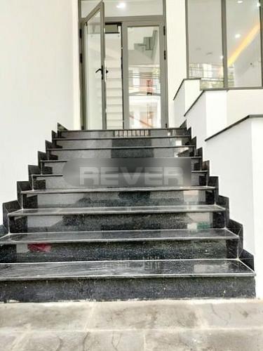 Nhà phố Quận 7 Nhà phố có sổ đỏ diện tích 94m2, khu dân cư văn minh và yên tĩnh.