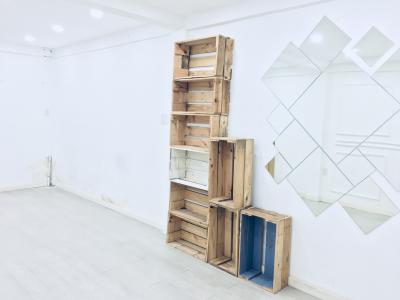 Phòng khách căn hộ chung cư Nguyễn Thiện Thuật, Quận 3 Căn hộ chung cư Nguyễn Thiện Thuật hướng Tây Nam, view thành phố.