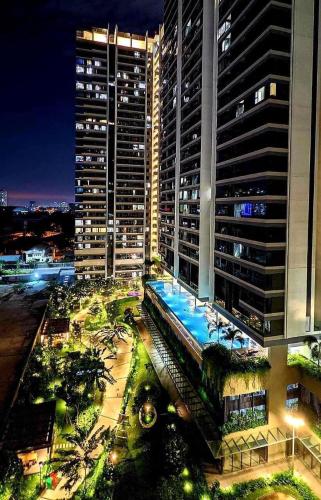  Căn hộ Kingdom 101 hướng Tây Bắc, view thành phố.