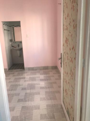 Phòng ngủ nhà phố quận 9 Nhà phố quận 9 rộng 81.7m2, mặt tiền ngay ngã 3 đường.