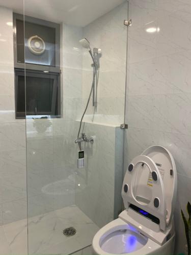 Toilet Saigon Pearl Quận Bình Thạnh Căn hộ Saigon Pearl nội thất cao cấp, view thành phố.