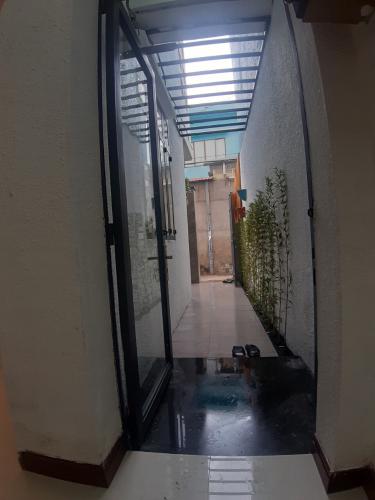 Bên trong nhà phố Lê Văn Thọ, Gò Vấp Nhà phố hẻm xe hơi mới xây, thiết kế hiện đại tinh tế.