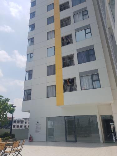 Viva Riverside, Quận 6 Căn hộ Office-tel Viva Riverside nội thất cơ bản, ban công thoáng mát.