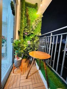 Ban công Wilton Tower, Bình Thạnh Căn hộ Wilton Tower hướng Đông Nam, view thành phố.