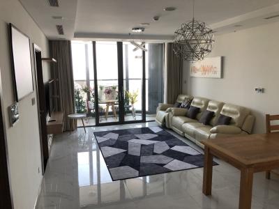  Căn hộ Vinhomes Central Park có 2 phòng ngủ, bàn giao nội thất đầy đủ.