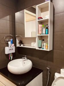 Nhà vệ sinh căn hộ Vista Verde, quận 2 Căn hộ tầng 9 Vista Verde view thoáng mát, đầy đủ nội thất hiện đại.