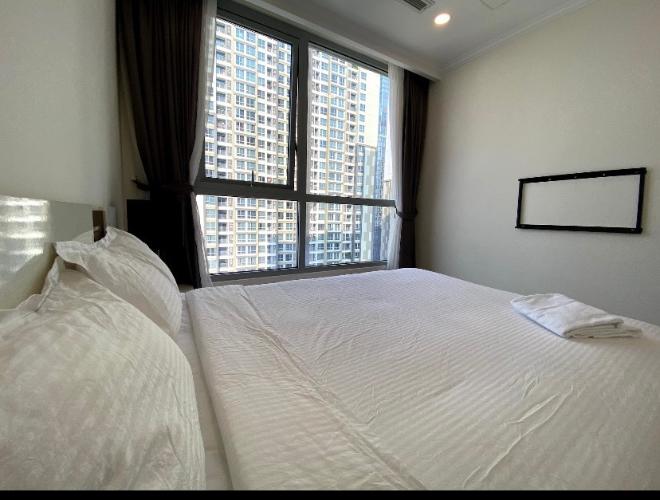 Căn hộ Vinhomes Central Park, Quận Bình Thạnh Căn hộ VInhomes Central Park tầng 4 thiết kế sang trọng, đầy đủ nội thất.