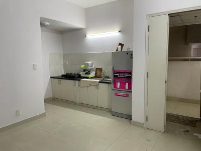 Phòng bếp chung cư Bình Khánh, Quận 2 Căn hộ chung cư Bình Khánh tầng trung, ban công hướng Bắc.