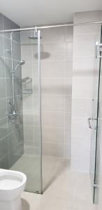 Phòng tắm Xi Grand Court Quận 10 Căn hộ Xi Grand Court đầy đủ nội thất, view thành phố.