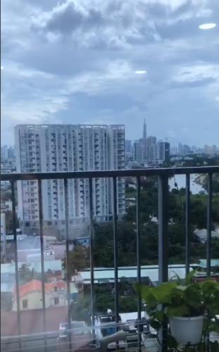 View căn hộ La Astoria, Quận 2 Căn hộ La Astoria thiết kế hiện đại có 1 gác lửng, nội thất cơ bản.