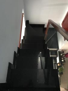 nhà phố bình thạnh Bán nhà phố 3 tầng nội thất cơ bản, hẻm xe máy đường Lê Quang Định