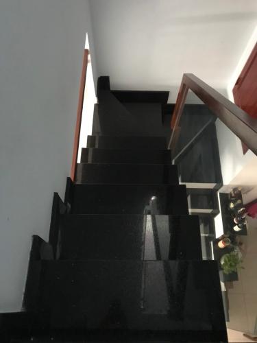 nhà phố bình thạnh Bán nhà phố 3 tầng nội thất cơ bản, hẻm xe máy đường Lê Quang Định