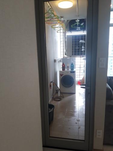 Căn hộ Vinhomes Central Park, Quận Bình Thạnh Căn hộ Vinhomes Central Park cửa hướng Đông, đầy đủ nội thất hiện đại.