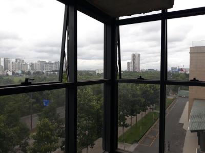 view cảnh căn hộ The Sun Avenue Cho thuê căn hộ view nội khu - The Sun Avenue tầng thấp, diện tích 73.1m2, thiết kế hiện đại.