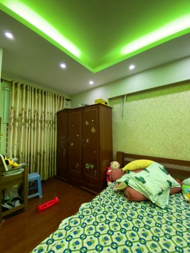 Phòng ngủ nhà phố Hiệp Bình Phước, Thủ Đức Nhà phố hướng Tây Bắc, sân thượng rộng, khu dân cư an ninh.