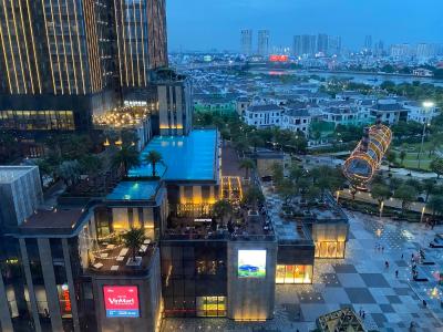 Căn hộ Vinhomes Central Park, Quận Bình Thạnh Căn hộ tầng 11 Vinhomes Central Park có 3 phòng ngủ, đầy đủ nội thất.