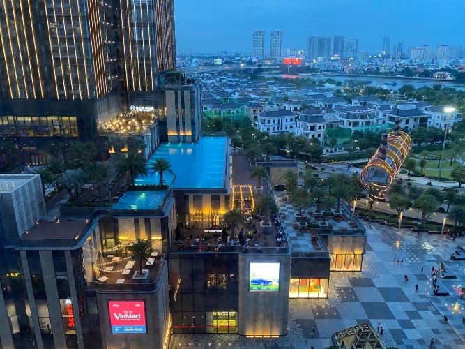 Căn hộ Vinhomes Central Park, Quận Bình Thạnh Căn hộ tầng 11 Vinhomes Central Park có 3 phòng ngủ, đầy đủ nội thất.