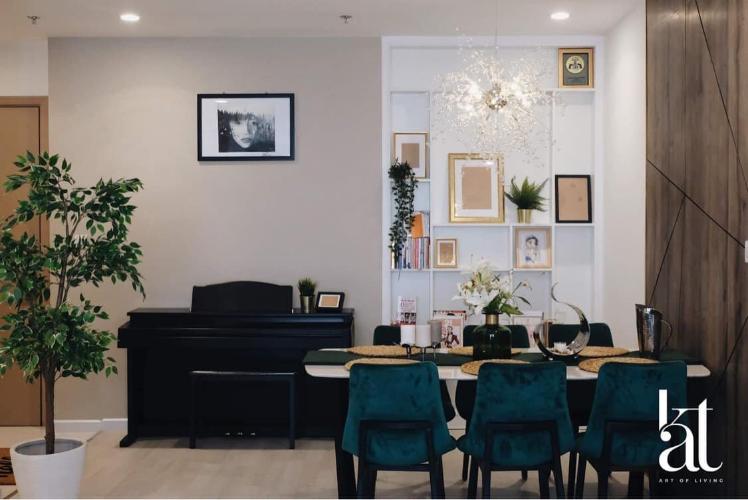 Phòng khách Vinhomes Central Park, Bình Thạnh Căn hộ Vinhomes Central Park đầy đủ nội thất, hướng Tây Bắc.