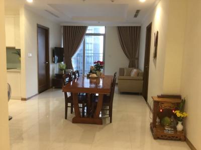 Căn hộ Vinhomes Central Park, Quận Bình Thạnh Căn hộ tầng 11 Vinhomes Central Park có 3 phòng ngủ, đầy đủ nội thất.
