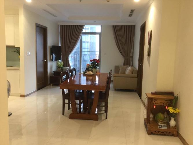Căn hộ Vinhomes Central Park, Quận Bình Thạnh Căn hộ tầng 11 Vinhomes Central Park có 3 phòng ngủ, đầy đủ nội thất.