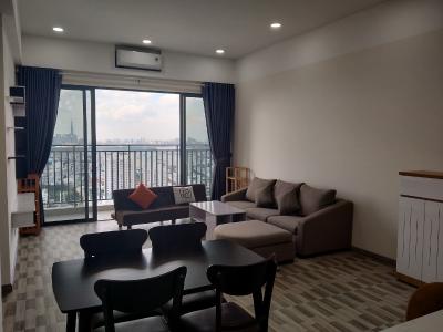 phòng khách căn hộ đảo kim cương Căn hộ Đảo Kim Cương tầng trung, đón view thành phố sầm uất.