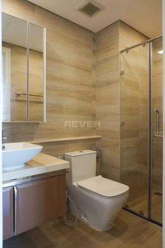 Phòng tắm căn hộ Vinhomes Golden River Căn hộ Vinhomes Golden River đầy đủ nội thất, view sông và thành phố.