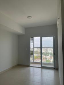 Phòng khách căn hộ Carillon 7, Tân Phú Căn hộ Carillon 7 tầng 10 nội thất cơ bản, tiện ích đầy đủ.