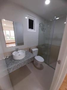 Phòng tắm City Gate, Quận 8 Căn hộ tầng cao City Gate view đại lộ, nội thất cơ bản.