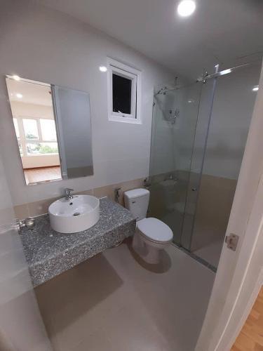 Phòng tắm City Gate, Quận 8 Căn hộ tầng cao City Gate view đại lộ, nội thất cơ bản.