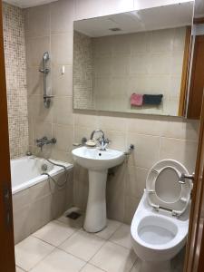 Toilet căn hộ The Manor Bán căn hộ cao cấp The Manor đầy đủ nội thất, view thành phố.