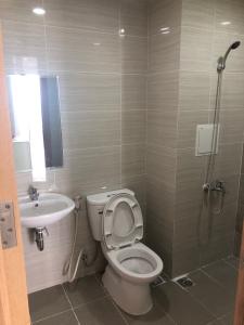 Phòng tắm La Astoria, Quận 2 Căn hộ tầng trung La Astoria view thoáng mát, nội thất đầy đủ.