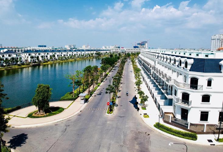 Không gian ngoài nhà phố Quận 2 Nhà phố KDC Lakeview City hướng Nam thoáng mát, đầy đủ nội thất.