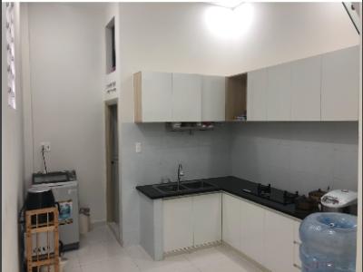 Phòng bếp nhà phố Trần Xuân Soạn, quận 7 Nhà phố trung tâm quận 7 thiết kế hiện đại, nội thất cơ bản.