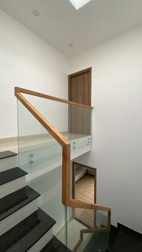 Không gian nhà phố Quận 9 Nhà phố KDC Mega Residence Quận 9 hướng Đông, đầy đủ nội thất.