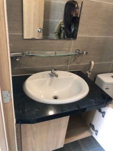 căn hộ Saigon Gateway quận 9 Căn hộ Saigon Gateway nội thất cơ bản, view hồ bơi thoáng mát.