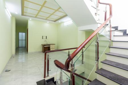 Nhà phố quận 7 Nhà phố mặt tiền hướng Nam, khu dân cư an ninh yên tĩnh.